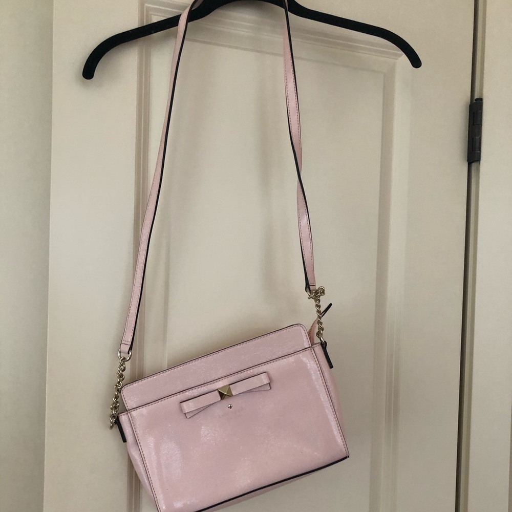 Light pink Kate spade crossbody purse